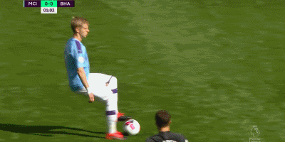 从弗里克的摇头中读懂了一切，巴萨的复兴之路还很漫长 巴塞罗那