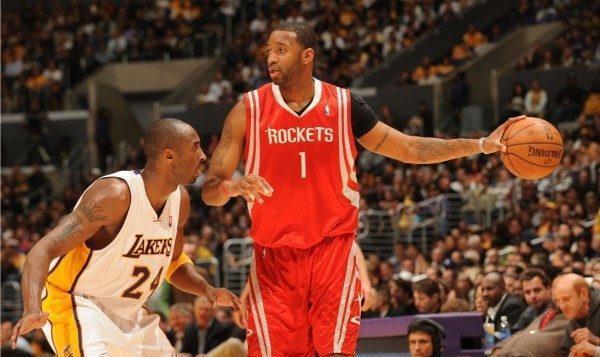 跟队记者：VAR竟然认为米兰对阵帕尔马时的点球是萨56的犯规（随队记者：VAR竟认定米兰战帕尔马的点球源于萨勒马科尔斯犯规）