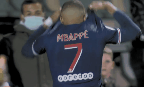 马特乌斯：我坚信除非遇到伤病，否则诺伊尔会在拜仁再踢一年